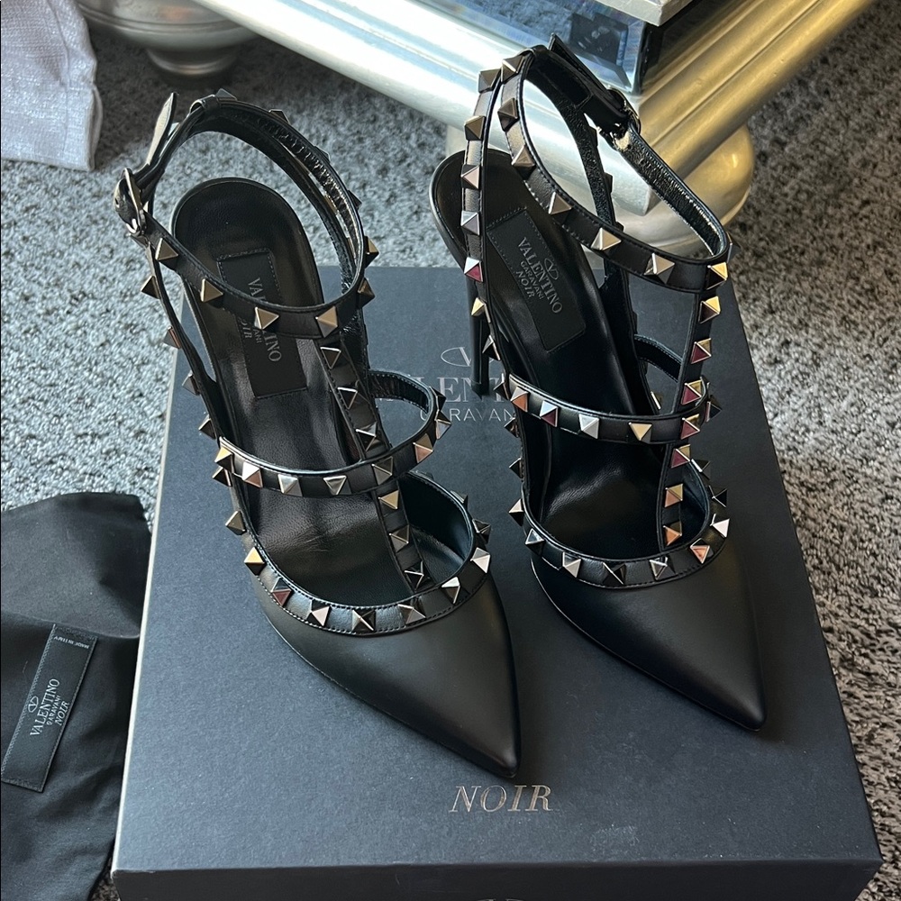 Valentino Black Rockstud Heels size 36 new never worn! My feet got big after kid